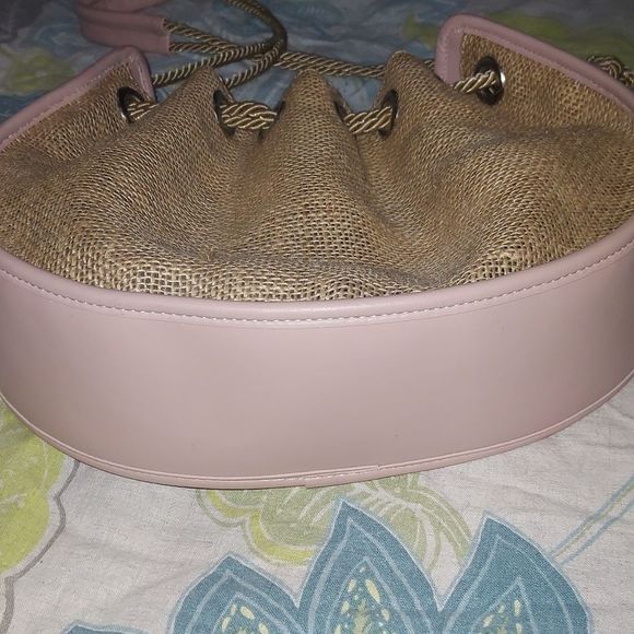 Burlap and faux leather drawstring bag NWOT - Picture 3 of 9